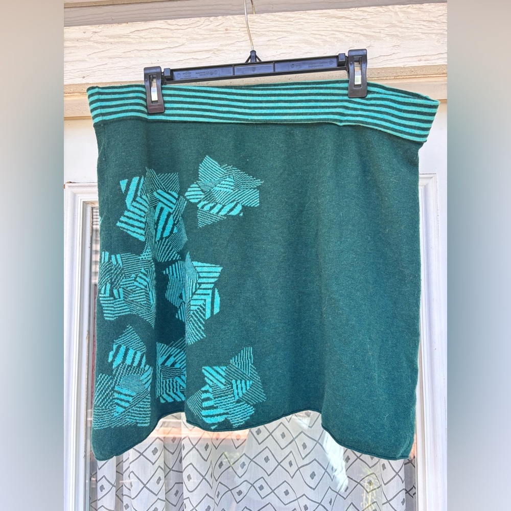 Title nine xl fine merino mini skirt